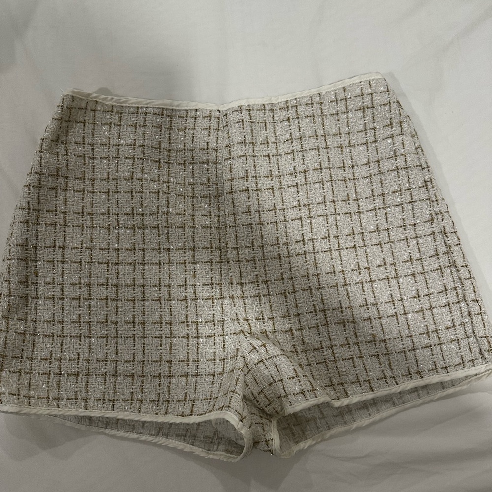 Elegant Cream Tweed Women Shorts